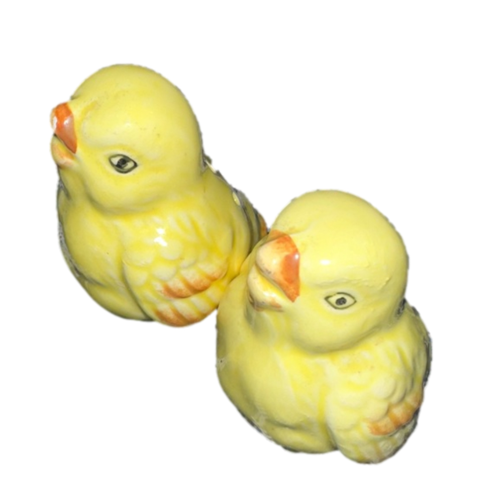 3/$30 Vintage Chicken Salt and Pepper Shakers